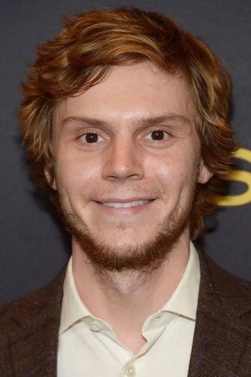 Evan Peters photo