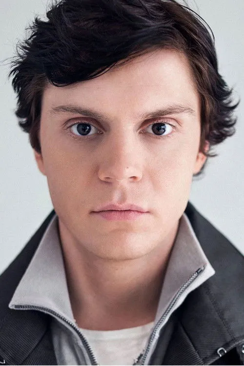 Evan Peters photo