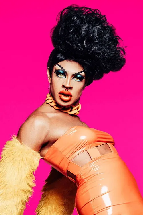 Yvie Oddly photo