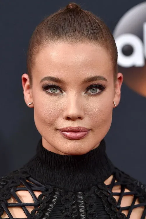 Stephanie Corneliussen photo