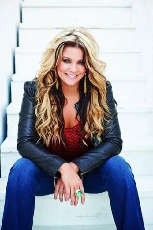 Lauren Alaina photo