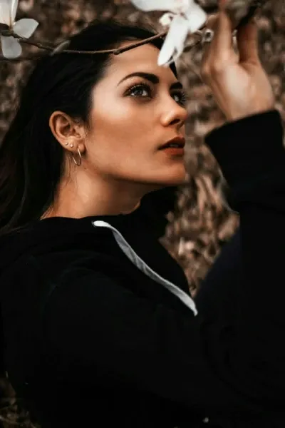 Inbar Lavi photo