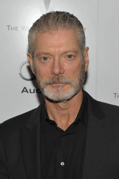 Stephen Lang photo