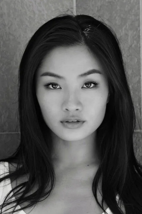 Anna Sawai photo