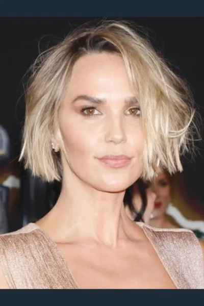 Arielle Kebbel photo