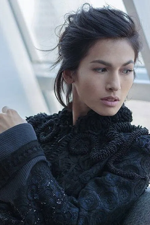 Élodie Yung photo