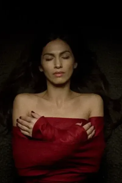 Élodie Yung photo