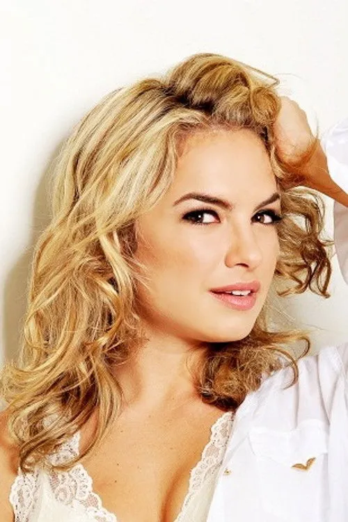 Lua Blanco photo