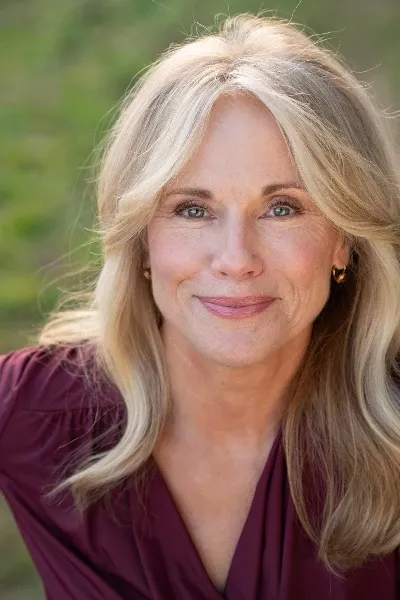 Beth Chamberlin photo