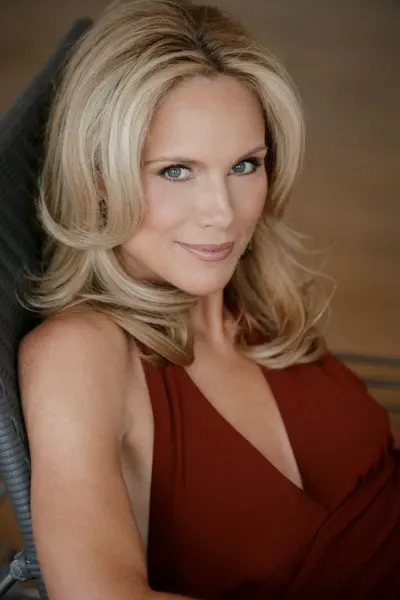 Beth Chamberlin photo
