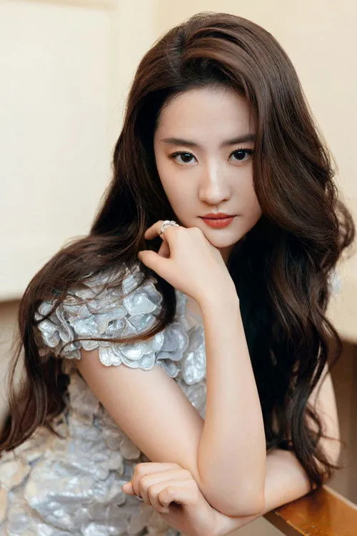 Liu Yifei photo