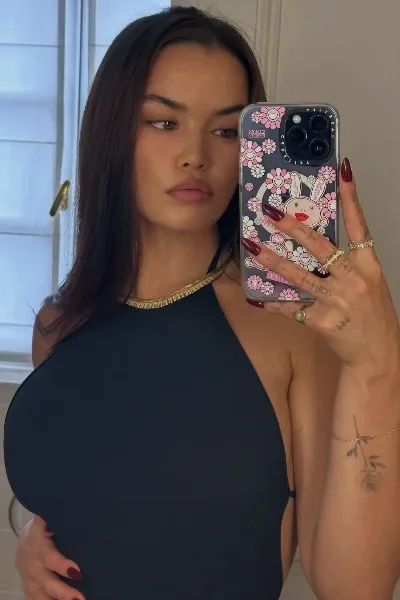Paris Berelc photo