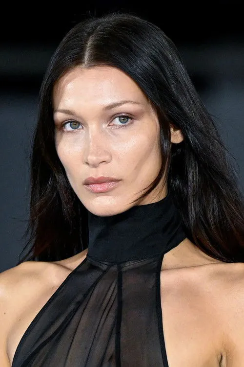 Bella Hadid photo