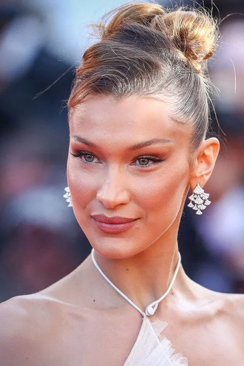 Bella Hadid photo
