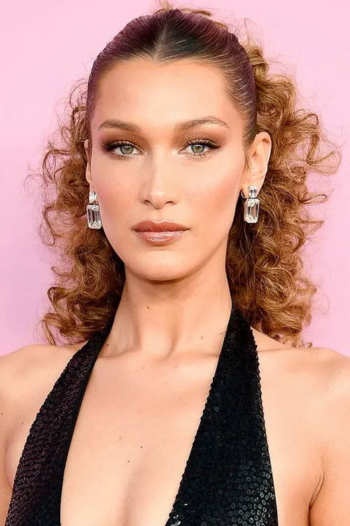Bella Hadid photo