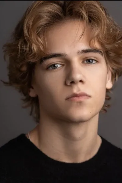 Gavin Warren