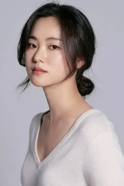 Jeon Yeo-been photo