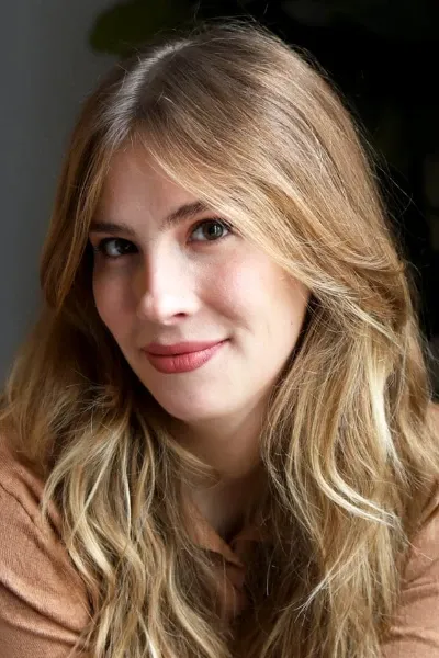 Emily Henry photo