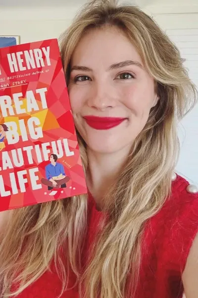 Emily Henry photo