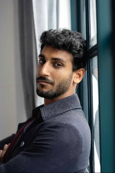 Akshay Khanna photo