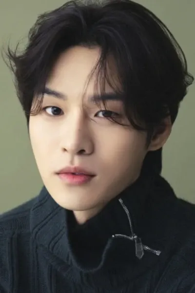 Yoon Ji-on photo