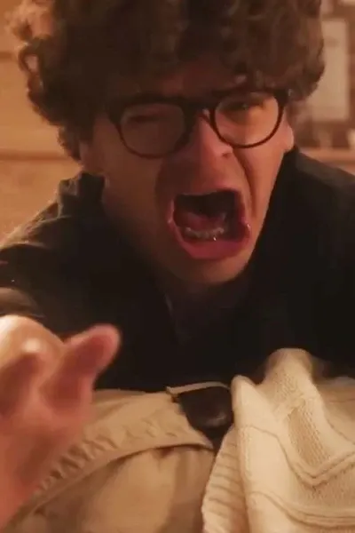 Gaten Matarazzo photo