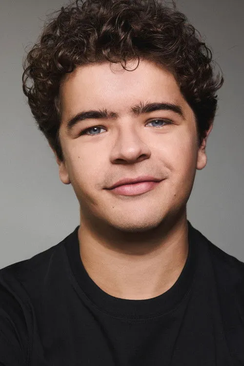 Gaten Matarazzo photo