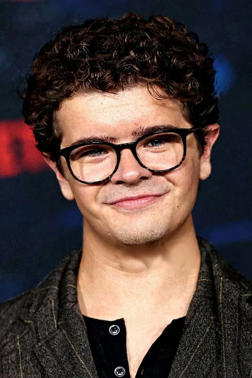 Gaten Matarazzo photo