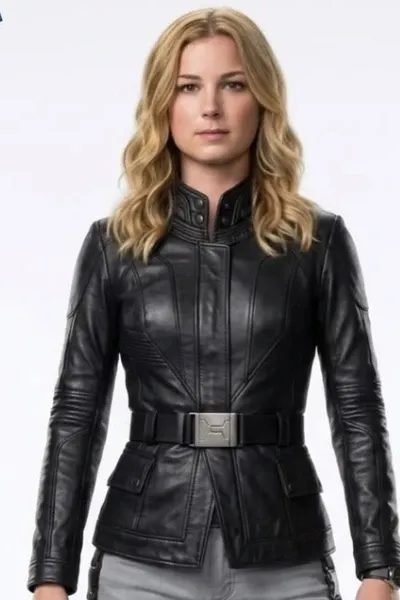 Emily VanCamp photo