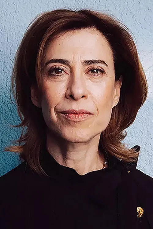 Isadora "Dora" Teixeira
