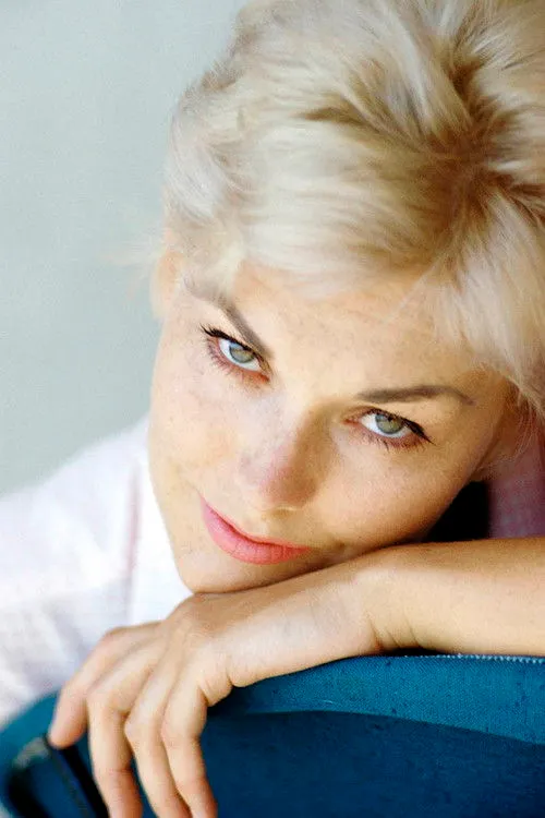 Kim Novak photo