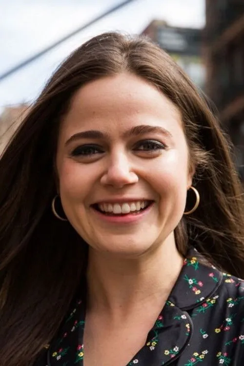 Molly Gordon photo