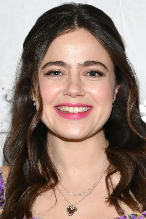 Molly Gordon photo
