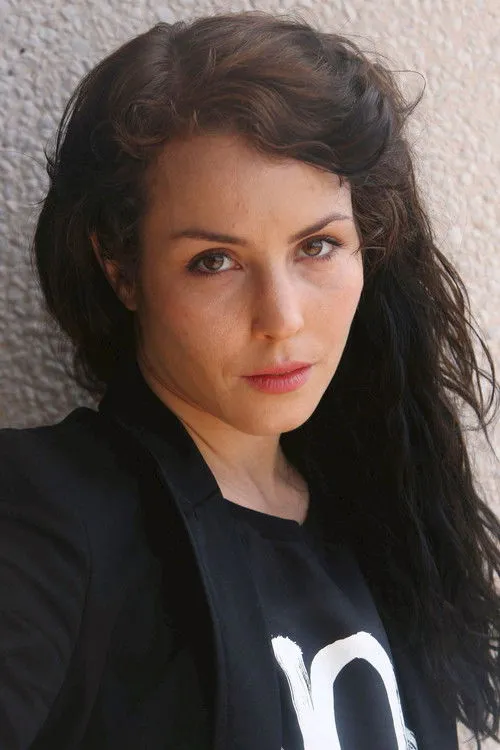 Noomi Rapace photo