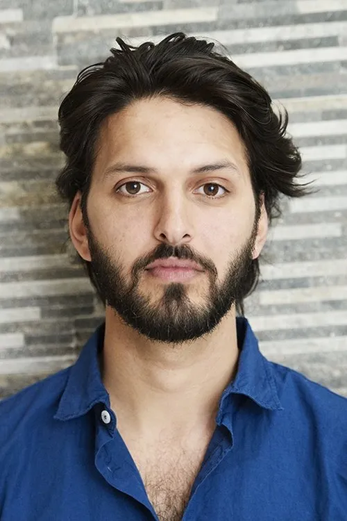 Shazad Latif photo