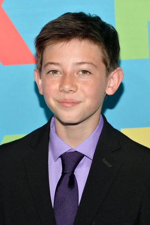 Griffin Gluck photo