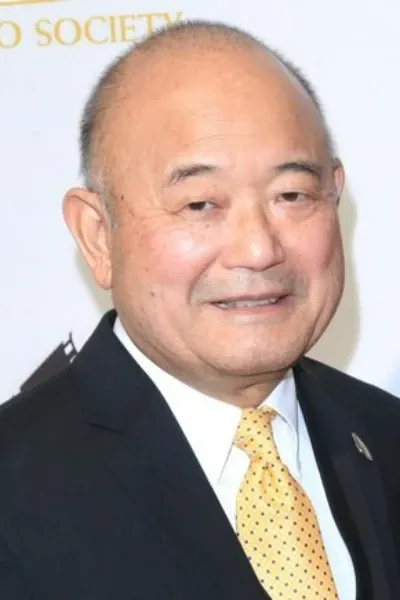 Clyde Kusatsu photo
