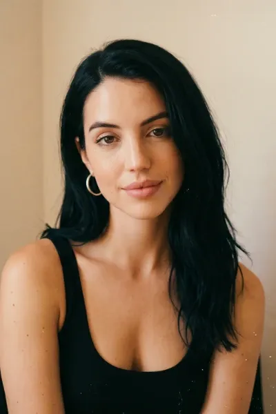 Adelaide Kane photo