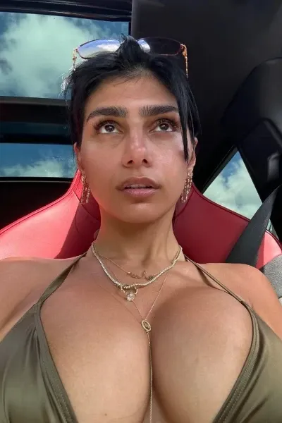 Mia Khalifa photo