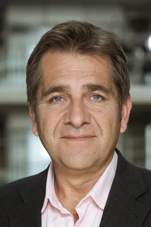 Steve Scott (journalist)
