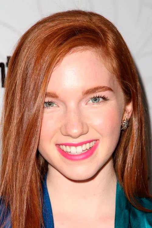 Annalise Basso photo