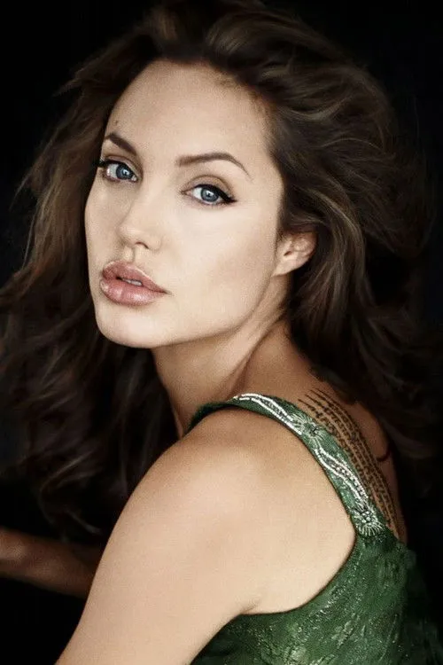 Angelina Jolie photo