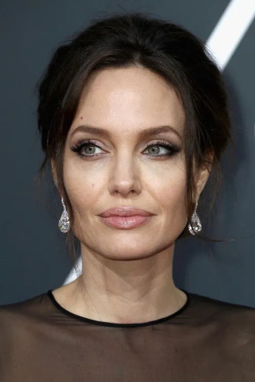 Angelina Jolie photo