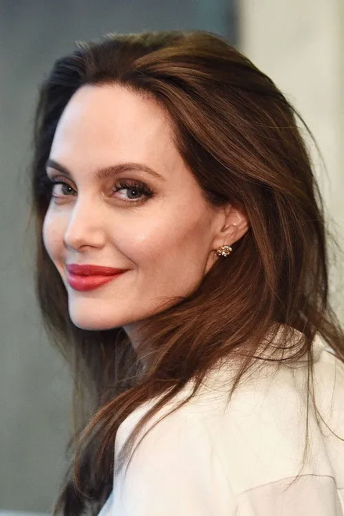 Angelina Jolie photo