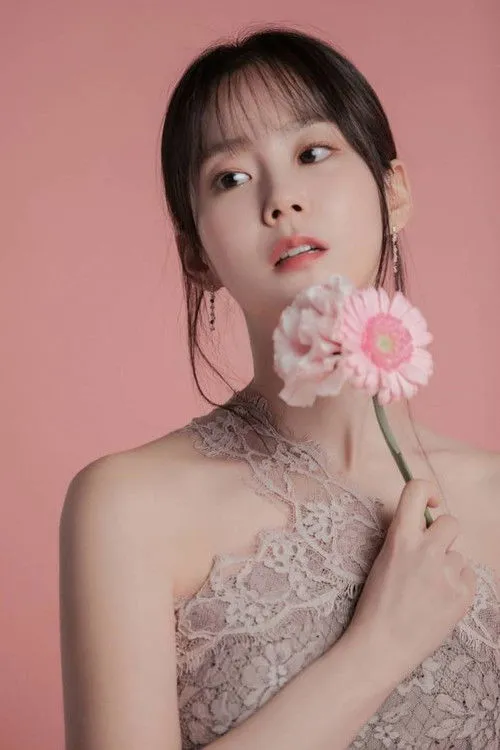 Han Seung-yeon photo