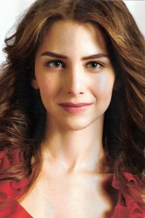 Ezgi Asaroğlu photo