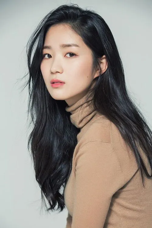 Kim Hye-yoon photo