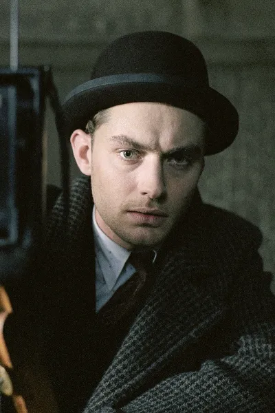 Jude Law photo