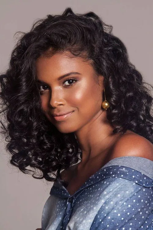 Aline Dias photo