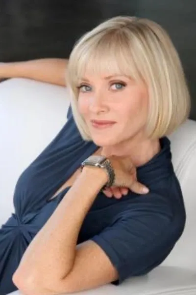 Barbara Crampton photo